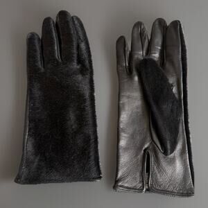 Neiman Marcus Italian Leather Calf Hair Women Gloves Silk Lined NEW Size 7 Black
